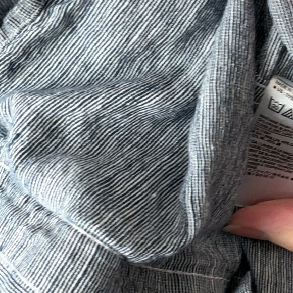 Banana republic linen blend button down - Picture 7 of 9